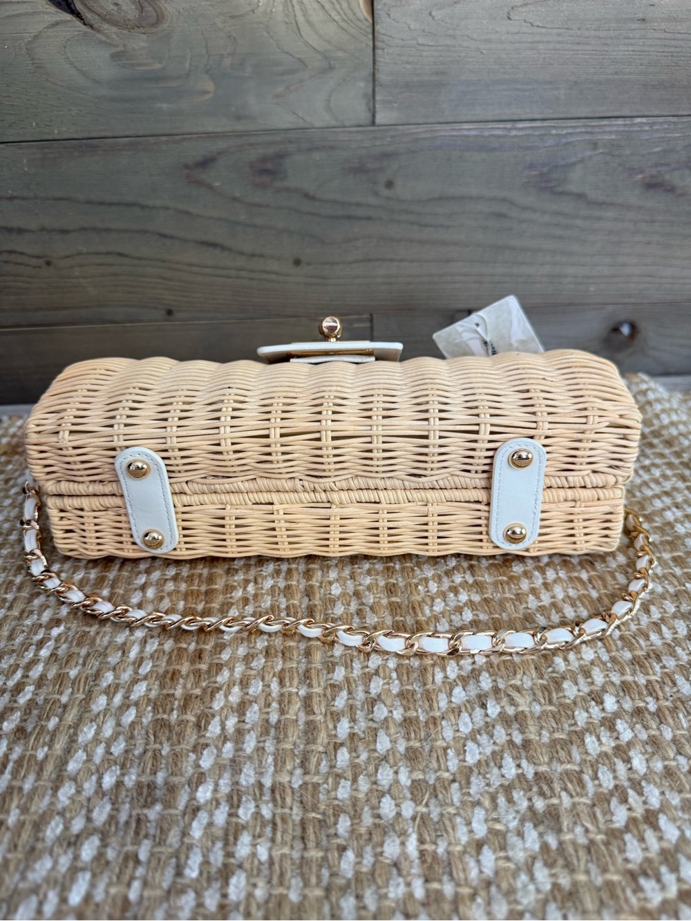 Tommy Bahama Natural Straw Crossbody with White Leather Trim and Gold Chain, NWT - Picture 6 of 8